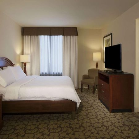 Hilton Garden Inn Virginia Beach Town Center Extérieur photo