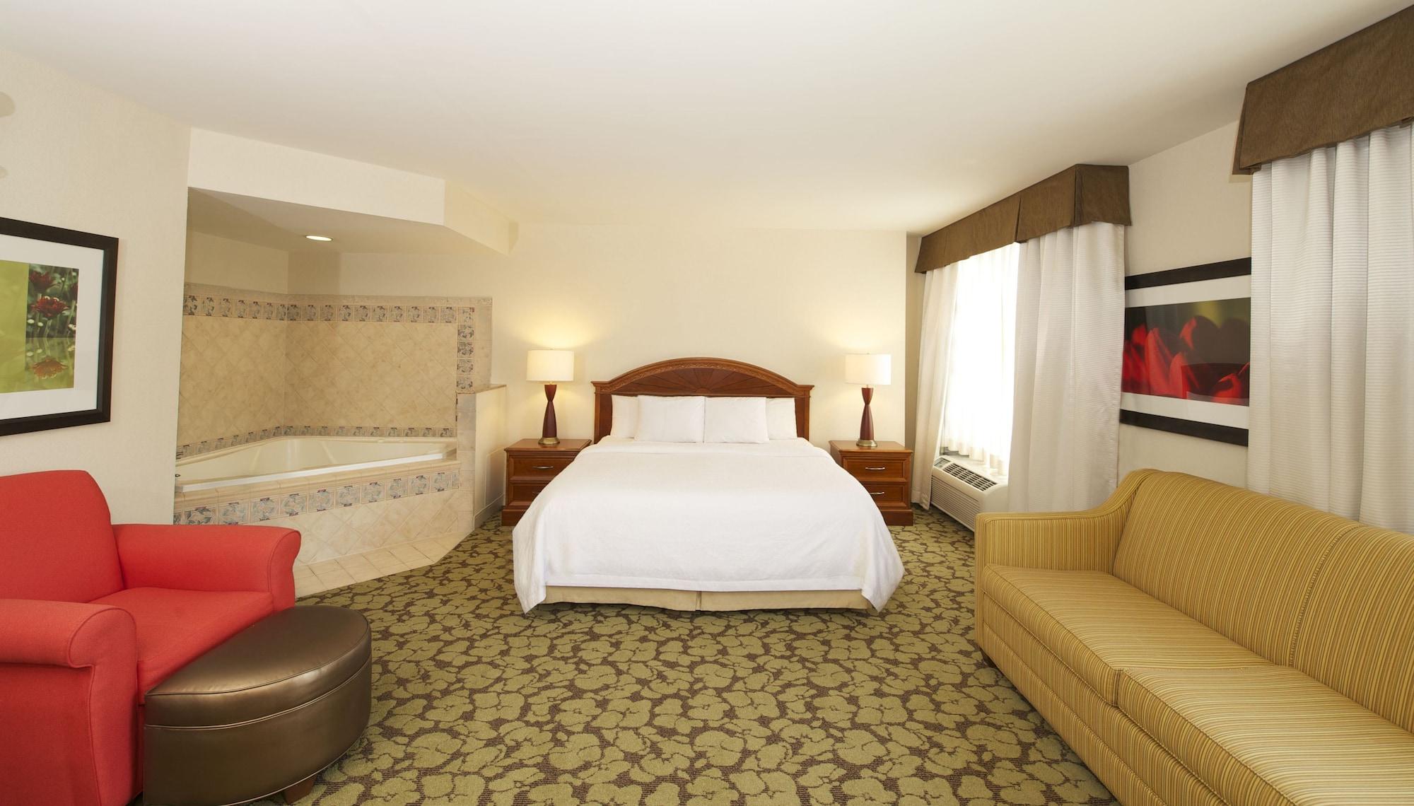 Hilton Garden Inn Virginia Beach Town Center Extérieur photo