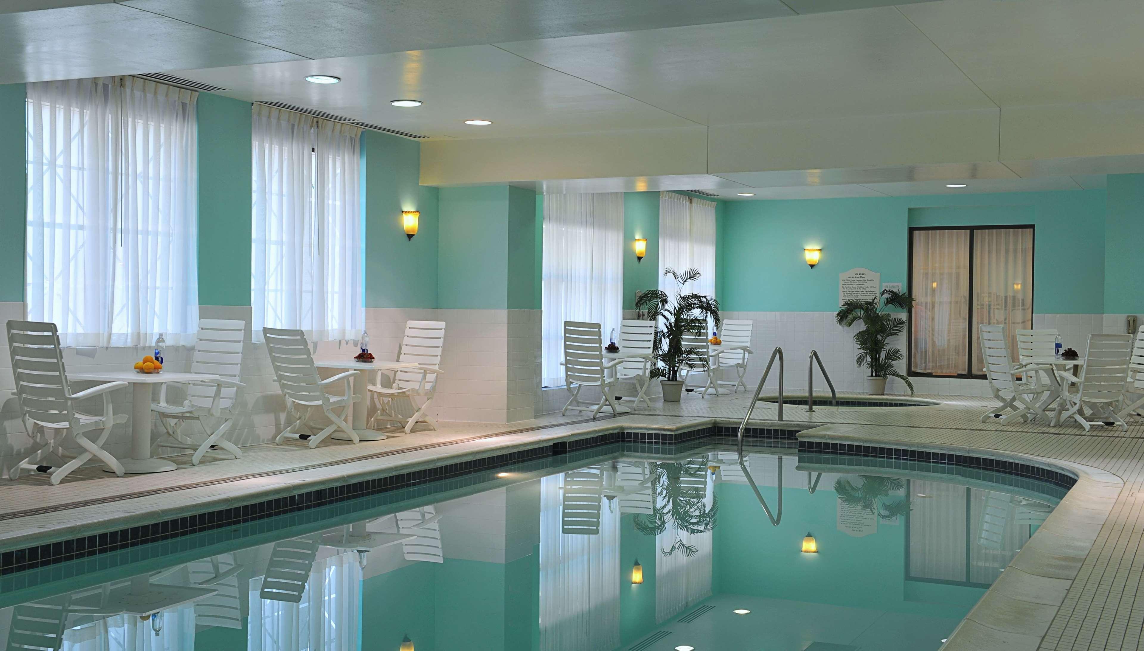 Hilton Garden Inn Virginia Beach Town Center Extérieur photo