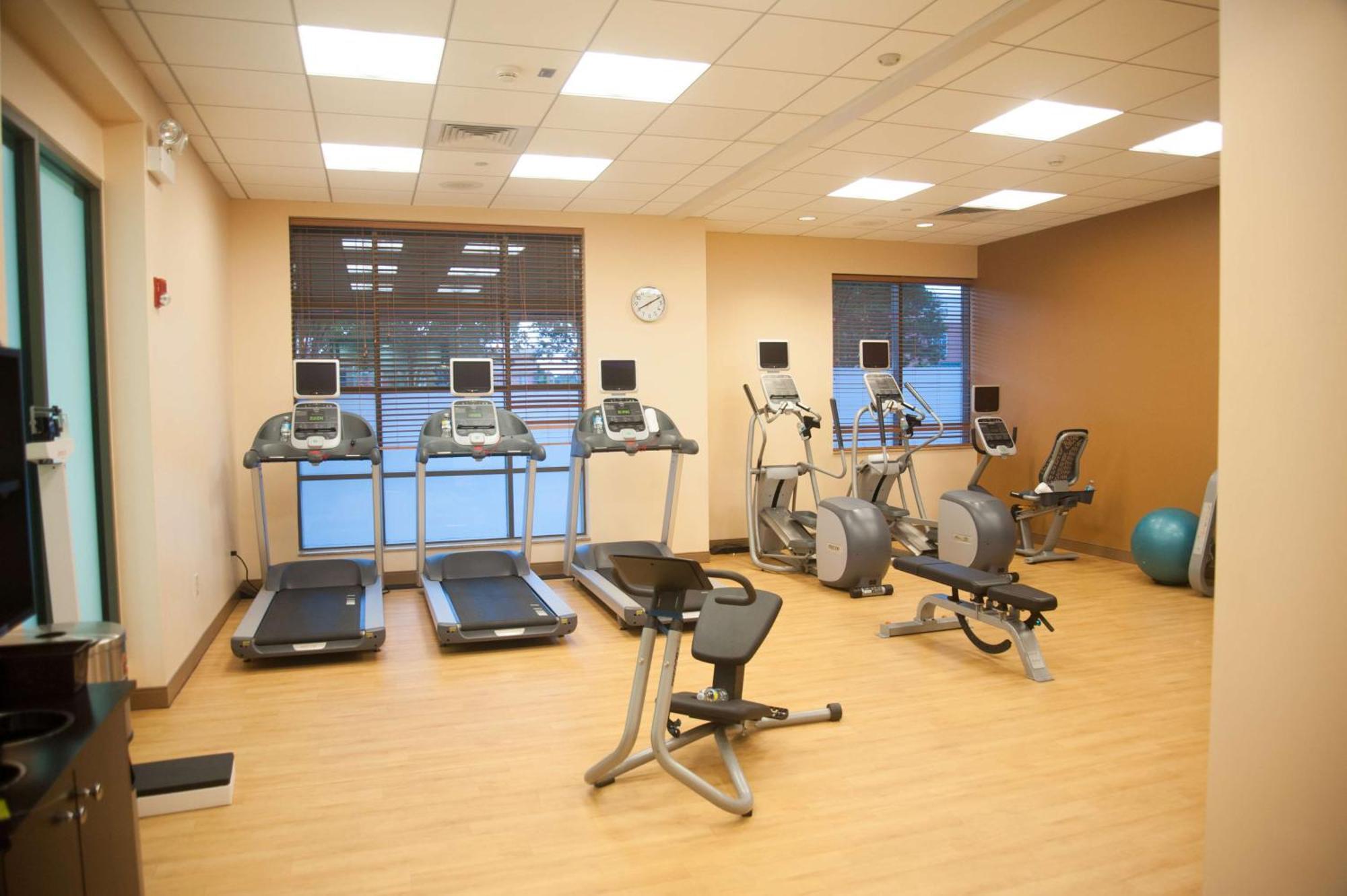 Hilton Garden Inn Virginia Beach Town Center Extérieur photo