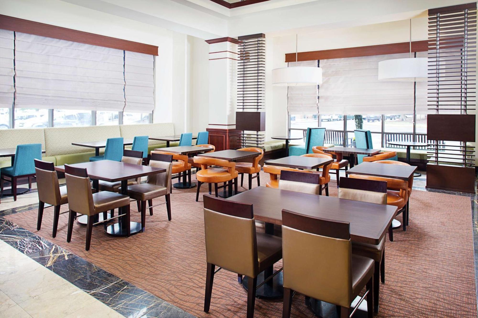 Hilton Garden Inn Virginia Beach Town Center Extérieur photo