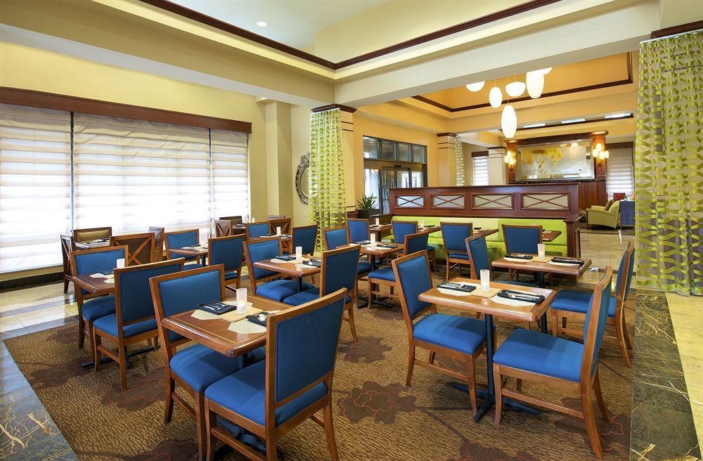 Hilton Garden Inn Virginia Beach Town Center Extérieur photo