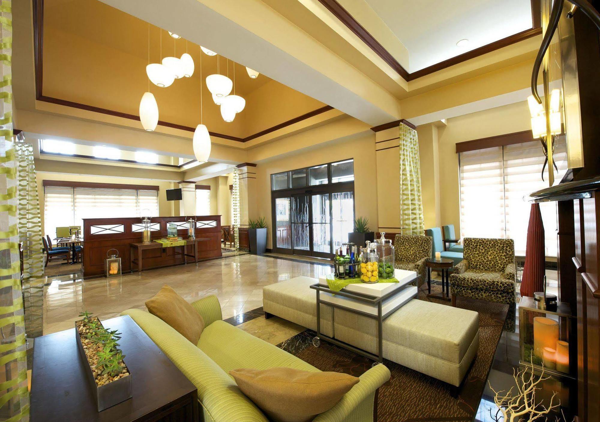 Hilton Garden Inn Virginia Beach Town Center Extérieur photo