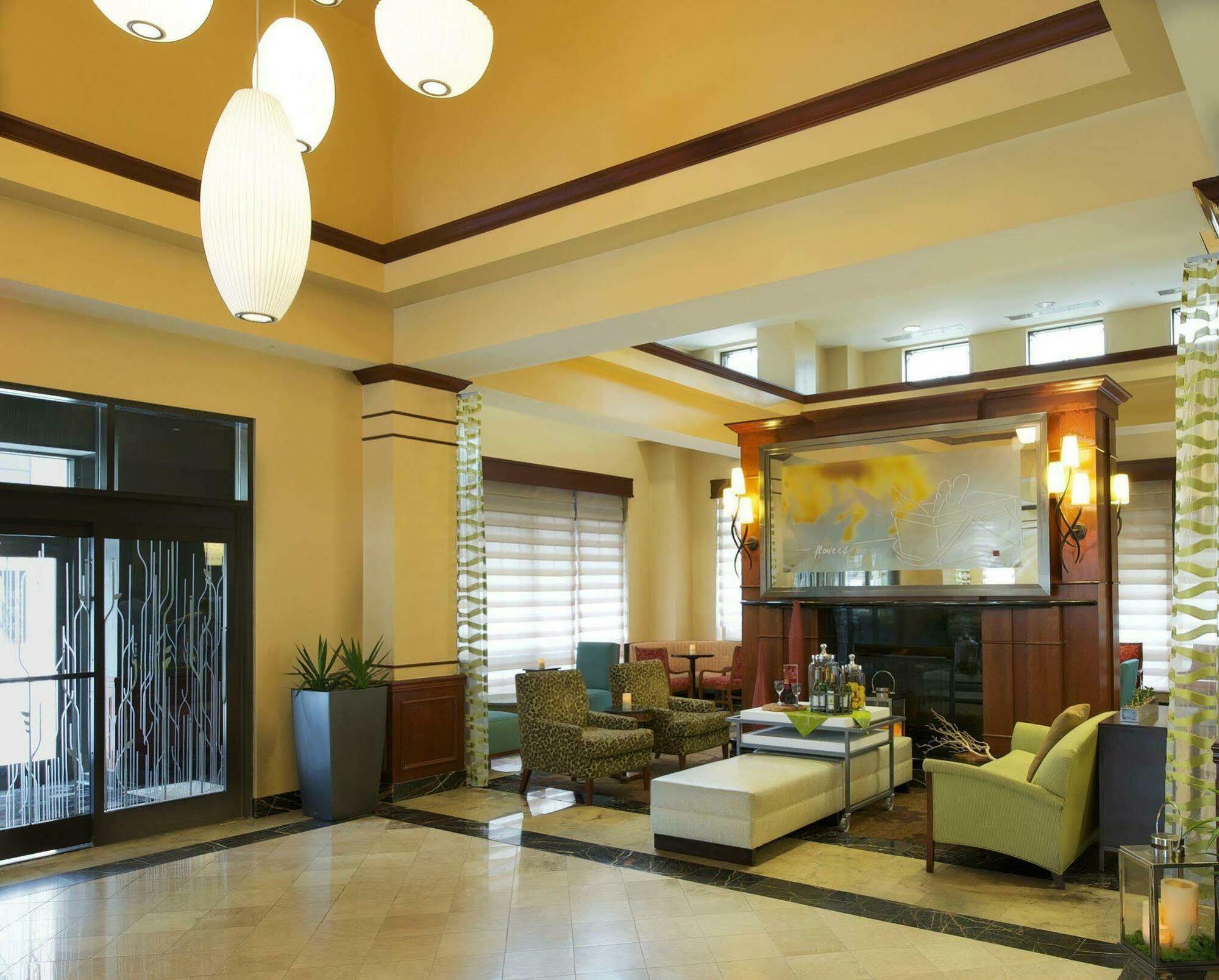 Hilton Garden Inn Virginia Beach Town Center Extérieur photo